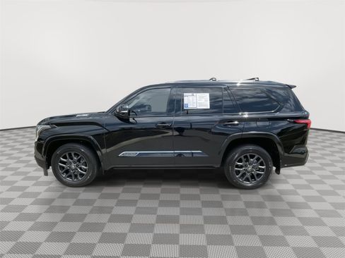 Used 2025 Toyota Sequoia Platinum AWD/4WD image 10