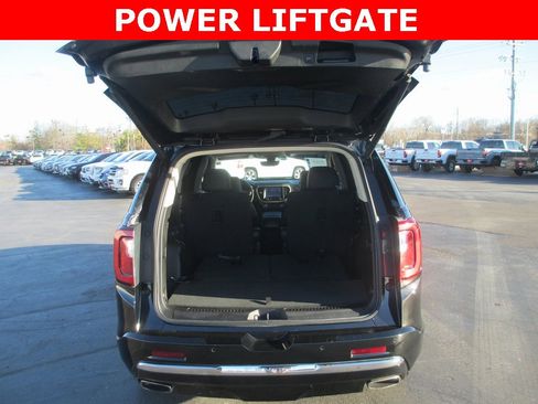 Certified 2023 GMC Acadia Denali w/ Denali Ultimate Package image 7