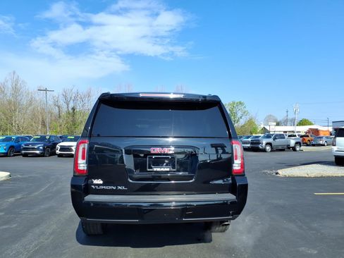 Used 2018 GMC Yukon XL SLT w/ Premium Edition AWD/4WD image 6
