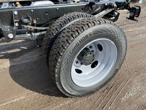 New 2024 Ford F550 XL image 9