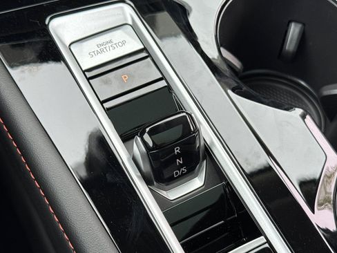 New 2025 Volkswagen Atlas Peak Edition SE image 22