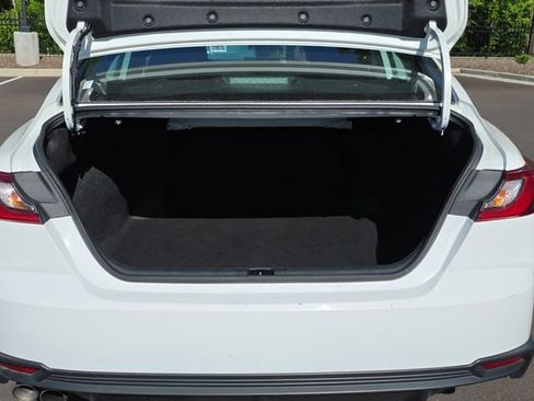 Used 2025 Toyota Camry SE FWD image 13