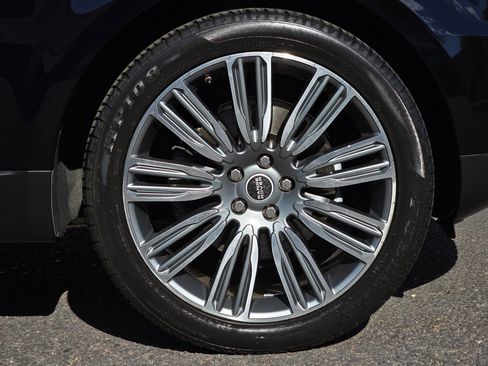 Used 2017 Land Rover Range Rover Sport HSE image 39