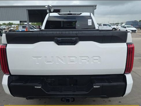 Used 2022 Toyota Tundra SR5 RWD image 4