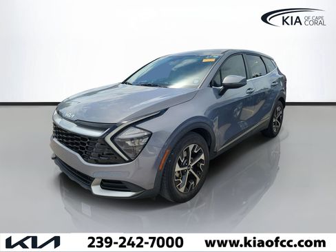 Used 2023 Kia Sportage EX FWD image 3