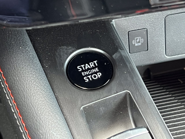 Used 2026 Nissan Kicks SR w/ Cold Weather Package FWD image 25