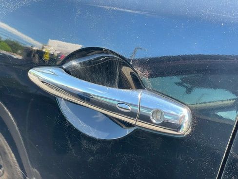 Used 2017 Nissan Armada Platinum w/ Interior Lighting Package AWD/4WD image 27