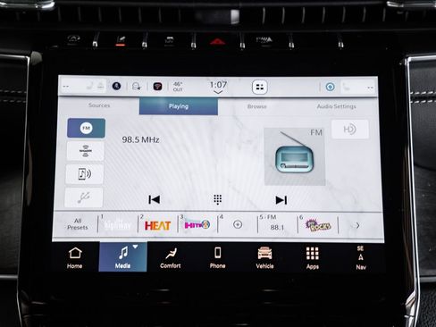 New 2025 Jeep Grand Cherokee Overland image 23