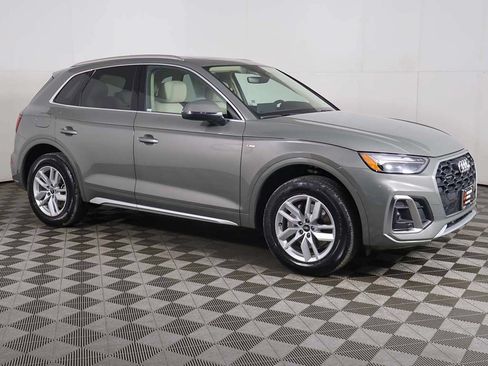 Used 2023 Audi Q5 2.0T Premium w/ Convenience Package AWD/4WD image 13