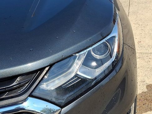 Used 2018 Chevrolet Equinox LT image 9