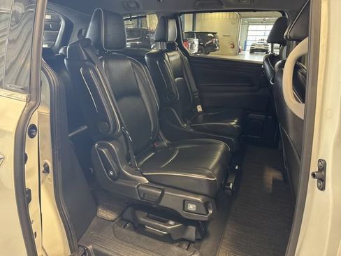 Used 2022 Honda Odyssey Elite image 16
