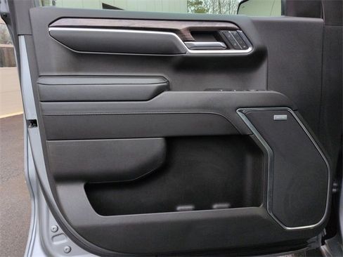 Used 2024 Chevrolet Silverado 1500 LTZ image 22