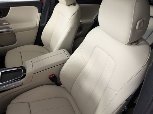 New 2026 Mercedes-Benz GLA 250 image 8