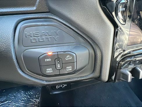 Used 2025 RAM 2500 Big Horn image 30