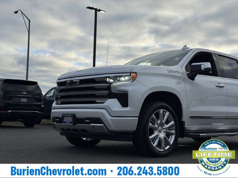 Used 2022 Chevrolet Silverado 1500 High Country w/ High Country Premium Package image 43