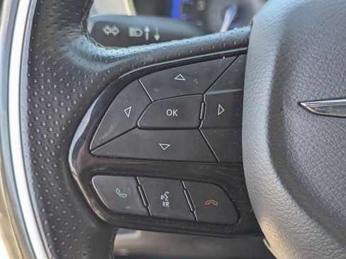 Used 2018 Chrysler Pacifica Limited w/ Advanced Safetytec Group image 18