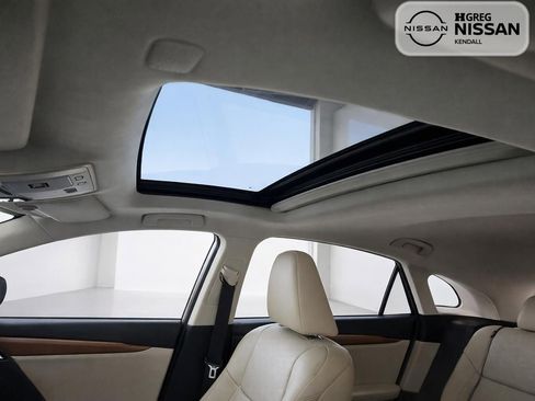 Used 2021 Lexus RX 450h AWD w/ Premium Package image 12