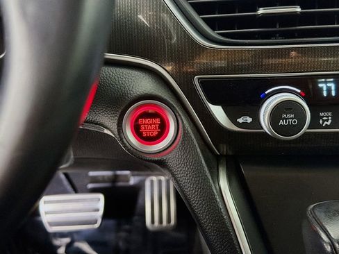 Used 2020 Honda Accord Sport image 32