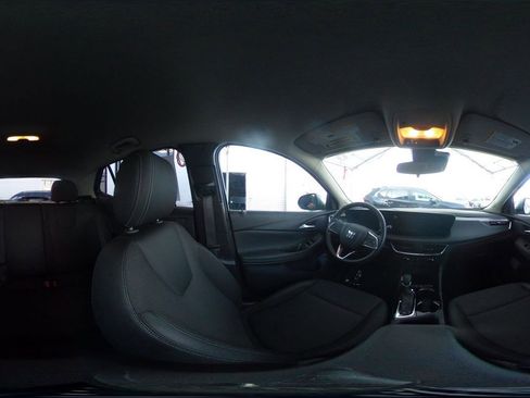 Used 2025 Buick Encore GX Preferred image 40