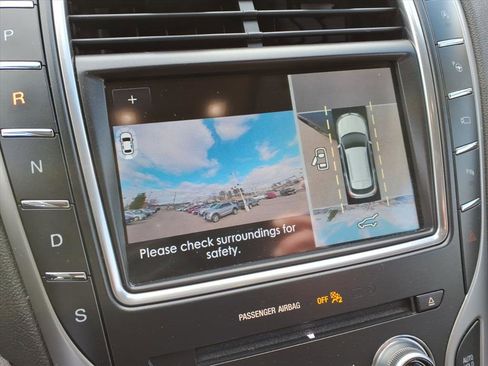 Used 2019 Lincoln Nautilus Reserve image 16