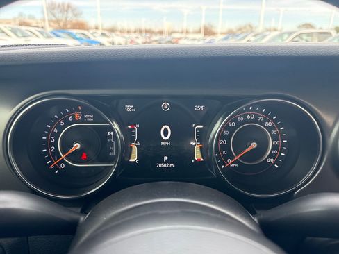 Used 2021 Jeep Gladiator Sport image 19