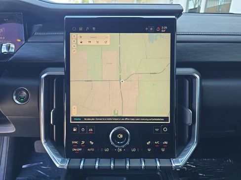 Certified 2025 GMC Acadia Elevation FWD image 19