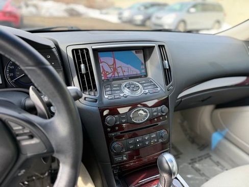 Used 2013 INFINITI G37 x w/ Premium Pkg image 23