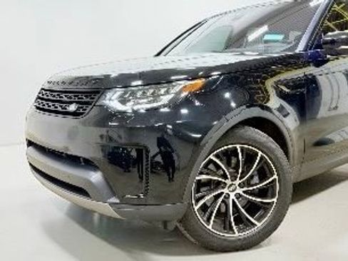 Used 2017 Land Rover Discovery SE AWD/4WD image 19