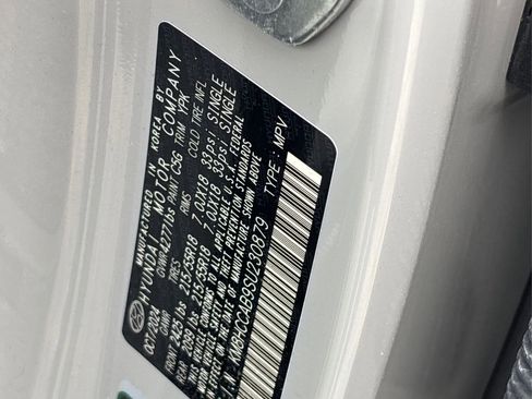Certified 2025 Hyundai Kona SEL AWD/4WD image 12