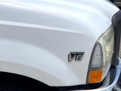 Used 2002 Ford F250 XL image 12