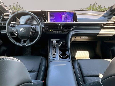 Used 2023 Toyota Crown Platinum image 16