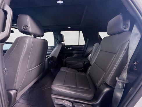 Used 2022 Chevrolet Tahoe LT w/ Luxury Package image 17