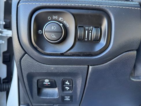 Used 2020 RAM 1500 Limited image 23