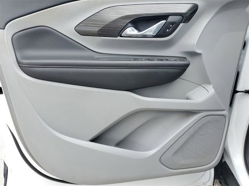 Certified 2022 GMC Terrain SLE w/ Driver Convenience Package image 23