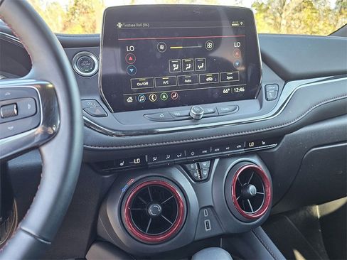 Used 2025 Chevrolet Blazer RS image 8