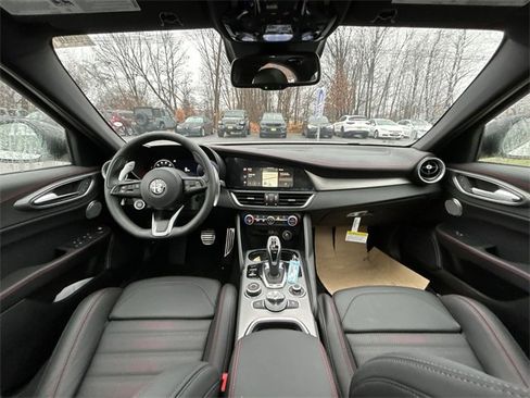 New 2025 Alfa Romeo Giulia AWD w/ Driving Assist Package image 12