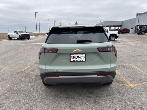 New 2026 Chevrolet Equinox LT w/ LPO, Floor Liner Package image 7