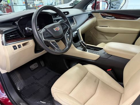 Used 2018 Cadillac XT5 Premium Luxury AWD/4WD image 9