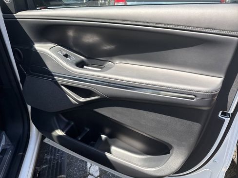 Used 2025 Lincoln Navigator Reserve w/ Jet Appearance Package image 3