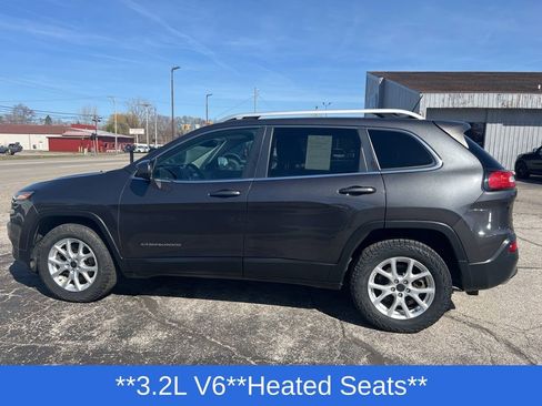 Used 2016 Jeep Cherokee Latitude w/ Cold Weather Group image 7