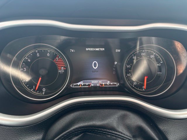 Used 2018 Jeep Cherokee Trailhawk w/ Cold Weather Group AWD/4WD image 25