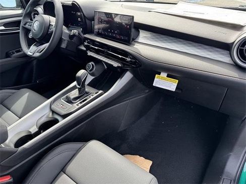 New 2025 Alfa Romeo Tonale w/ Premium Package image 8