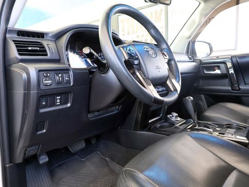 Used 2019 Toyota 4Runner Limited AWD/4WD image 38