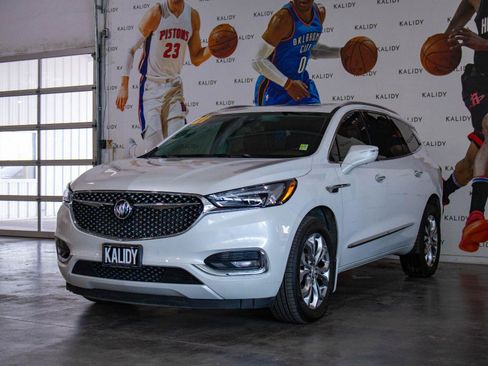 Used 2021 Buick Enclave Avenir w/ Avenir Technology Package AWD/4WD image 22