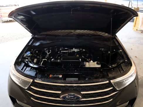 Certified 2023 Ford Explorer XLT w/ Equipment Group 202A AWD/4WD image 20