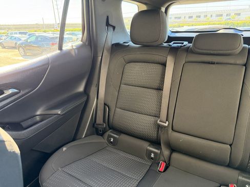 Used 2025 Chevrolet Equinox LT image 38
