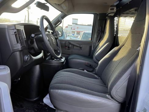 Used 2024 Chevrolet Express 2500 w/ Driver Convenience Package RWD image 15