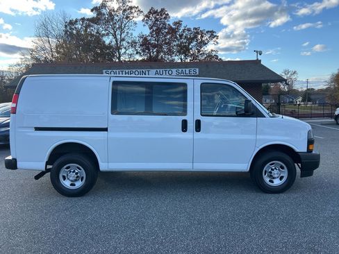 Used 2019 Chevrolet Express 2500 w/ Driver Convenience Package image 6