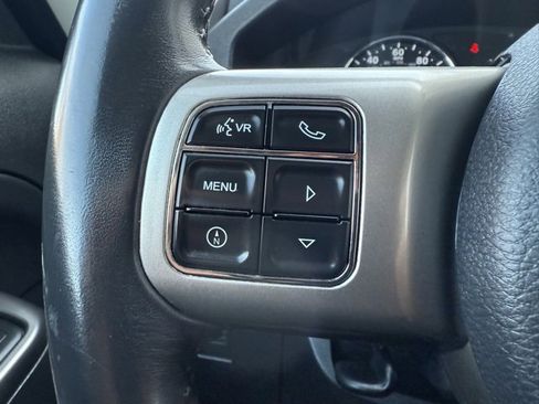 Used 2012 Jeep Liberty Limited Jet w/ Comfort/Convenience Group image 17