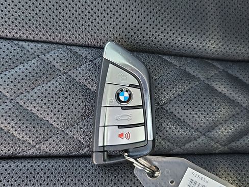 Used 2023 BMW 530e w/ M Sport Package image 37